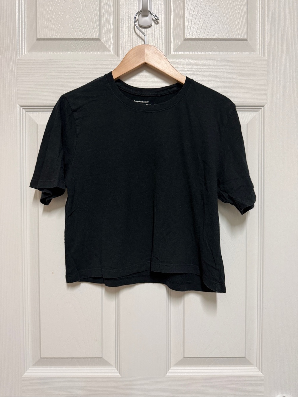Abercrombie Women’s Black Short-Sleeve Crewneck Tee